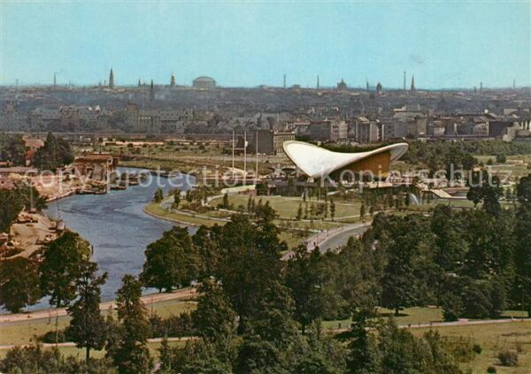Berlin Kongresshalle und Spree