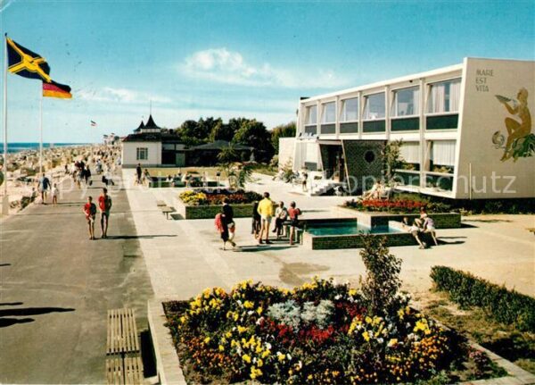 Kellenhusen Ostseebad Partie am Kurmittelhaus Promenade Stran