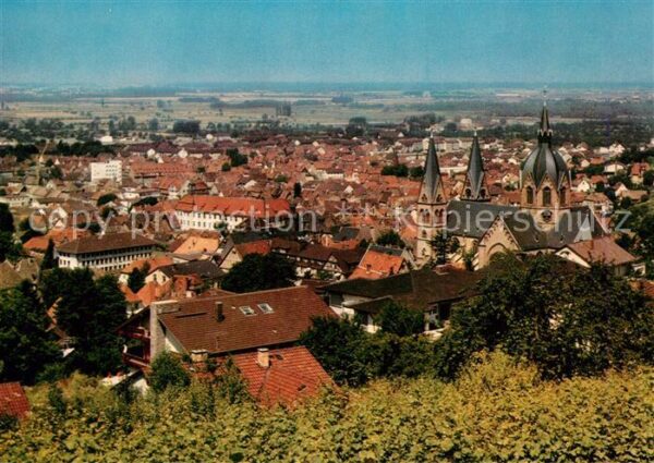 Heppenheim Bergstrasse Stadtbild mit Dom Blick in die Rheinebe