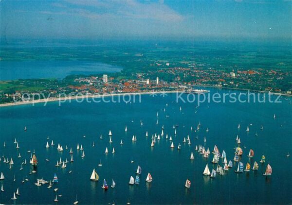 Eckernfoerde Ostseebad Start zur Aalregatta Fliegera