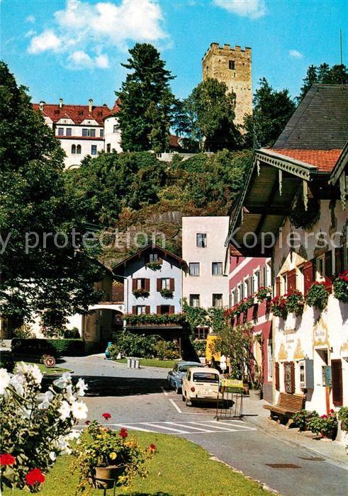 Markt Neubeuern mit Schloß