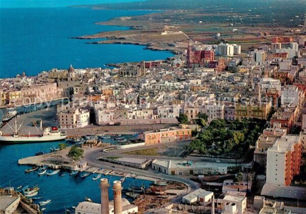 Monopoli Hafen Altstadt Küste Fliegeraufnahme