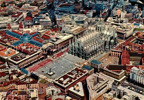 Milano Fliegeraufnahme Piazza del Duomo