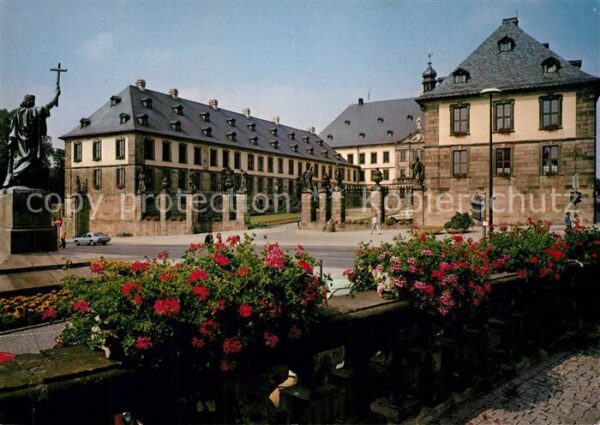Fulda Stadtschloß mit Bonifatiusdenkmal