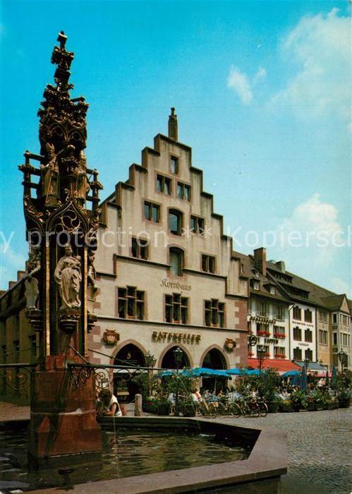 Freiburg Breisgau Münsterplatz Brunnen Kornhaus