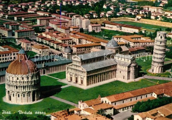 Pisa Fliegeraufnahme Piazza dei Miracoli Sch