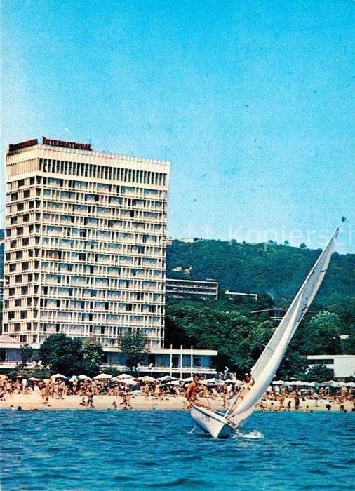 Slatni Pjasazi Hotel International Strand Segelboot