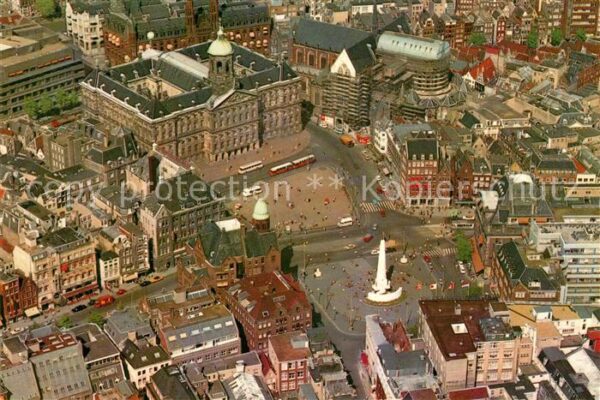 Amsterdam Niederlande Fliegeraufnahme des Dams mit dem Kgl Pa