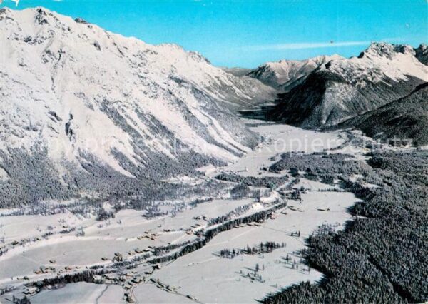 Leutaschtal Fliegeraufnahme Winterlandschaft