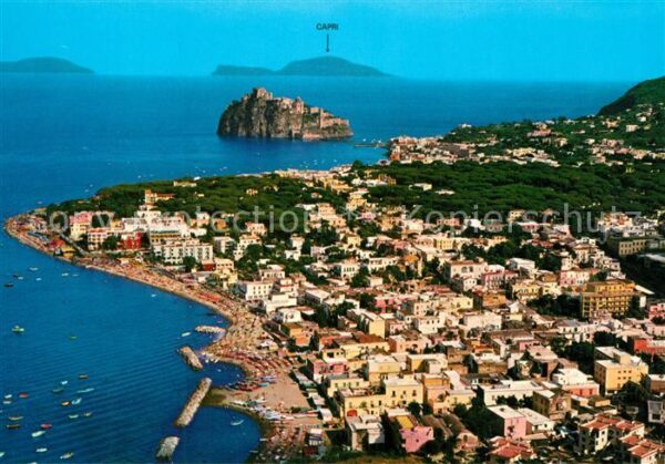 Ischia Fliegeraufnahme mit Strand und Capri