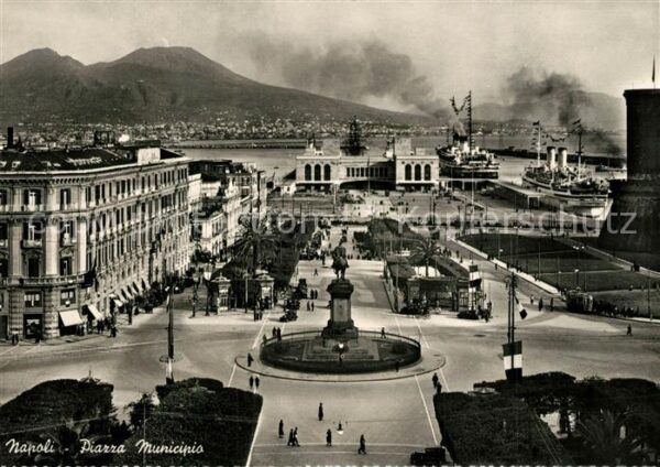 Napoli Neapel Piazza Municipio Monumento