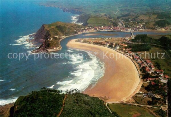 Ribadesella Spanien Playa Costa vista aerea