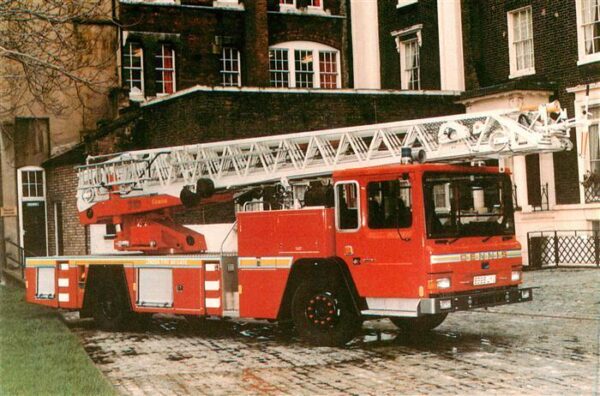 Feuerwehr Fire-Brigade Pompiers Bomberos Camiva turntable ladder