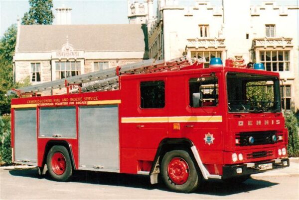 Feuerwehr Fire-Brigade Pompiers Bomberos A154-1982 Dennis Model RS131 WrL