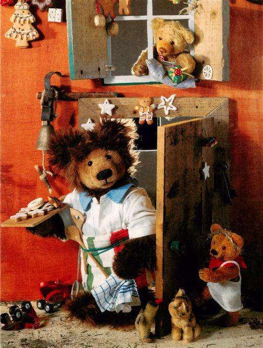 Teddy Teddybaer Teddy-bear Wollt ihr mal mein Gebaeck probiren?