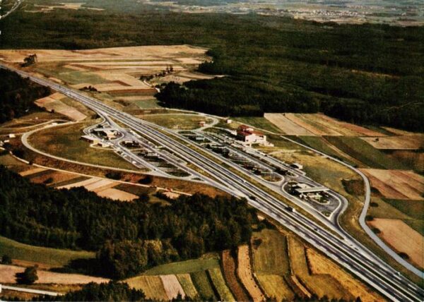 Autobahn Autostrada Autoroute Rasthaus Steigerwald Suedseite
