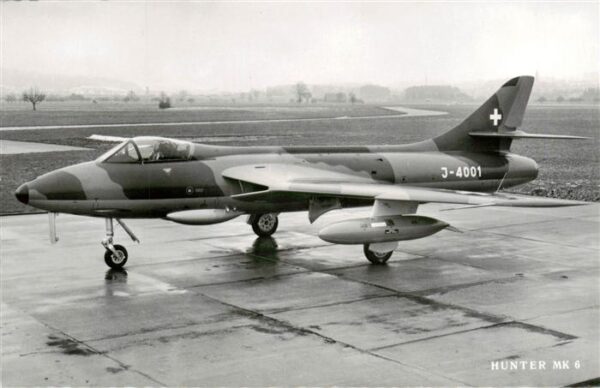 Flugzeuge Militaria Hunter MK 6 J-4001