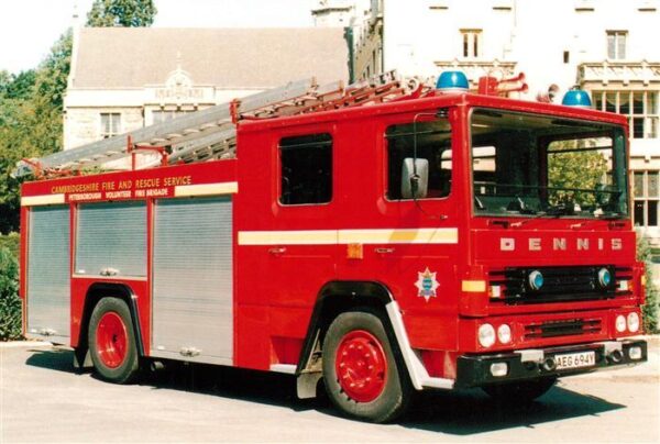 Feuerwehr Fire-Brigade Pompiers Bomberos A153 1982 Dennis Model RS 131 WLR AEG 6