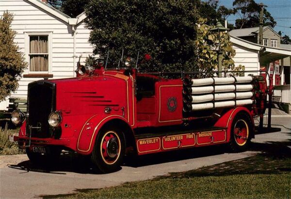Feuerwehr Fire-Brigade Pompiers Bomberos 1937 Dennis pump