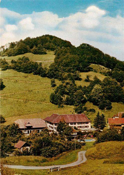 Obermuenstertal Schwarzwald Gasthof Spielweg mit Schwimmbad