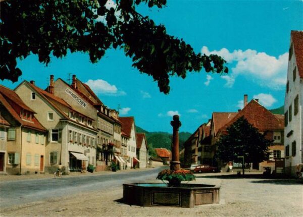 Sulzburg Freiburg Ortspartie mit Brunnen