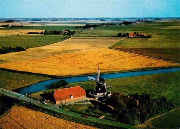 Greetsiel Fliegeraufnahme mit Muehle