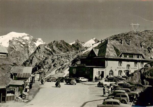 Stilfserjoch 2750m Passo dello Stelvio IT Hotel Stilfsterjoch Karner mit Ortler