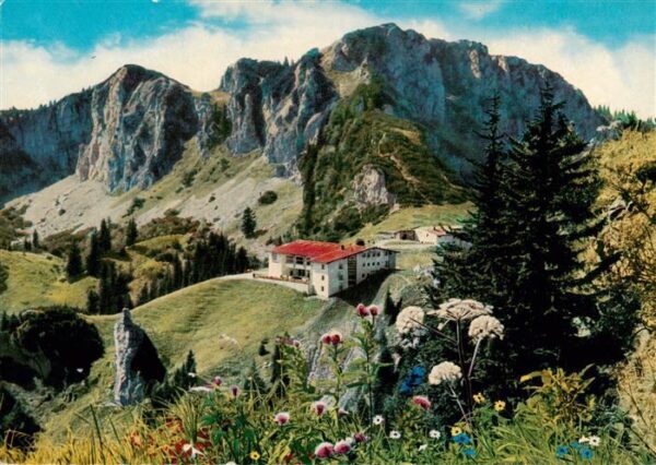 Kampenwand Chiemgau Berggasthof Kampenwand Bergstation der Kampenwand Seilbahn m