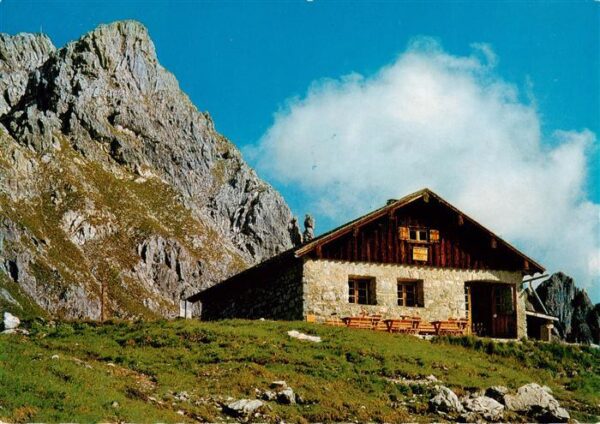 Fiderepasshuette 2078m Oberstdorf mit Hammerspitze