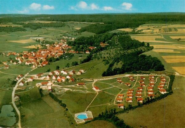 Aschbach Oberfranken Fliegeraufnahme mit Bungalow Feriendorf Steigerwald