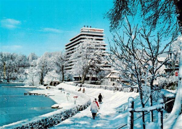 Malente-Gremsmuehlen Diekseepromenade im Schnee