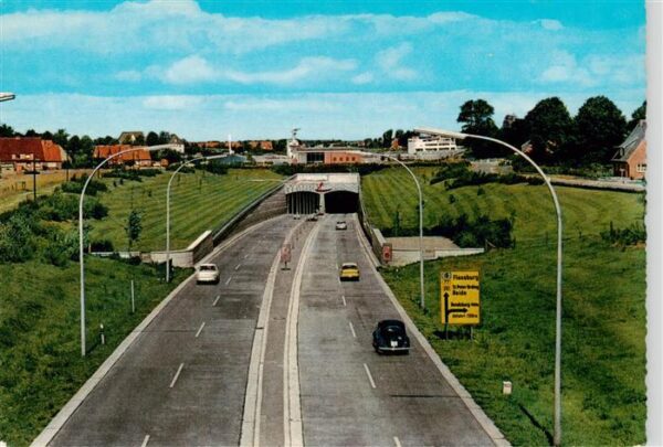 Rendsburg Strassentunnel unter dem Nord-Ostsee-Kanal