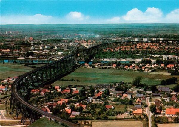 Rendsburg Hochbruecke ueber dem Nord-Ostsee-Kanal