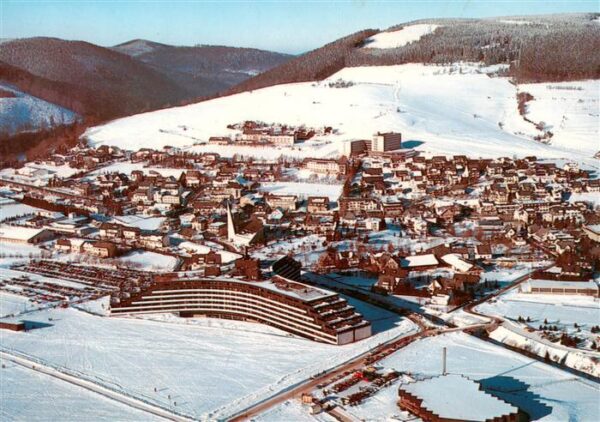 Willingen Sauerland Fliegeraufnahme mit Sauerlandstern