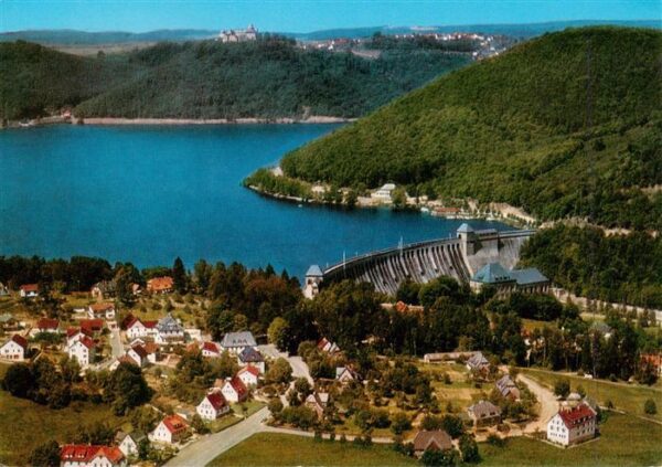 Hemfurth-Edersee Edertal Fliegeraufnahme mit Sperrmauer und Schloss Waldeck