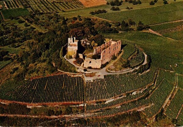 Staufen  Breisgau Burgruine und Burgberg Fliegeraufnahme