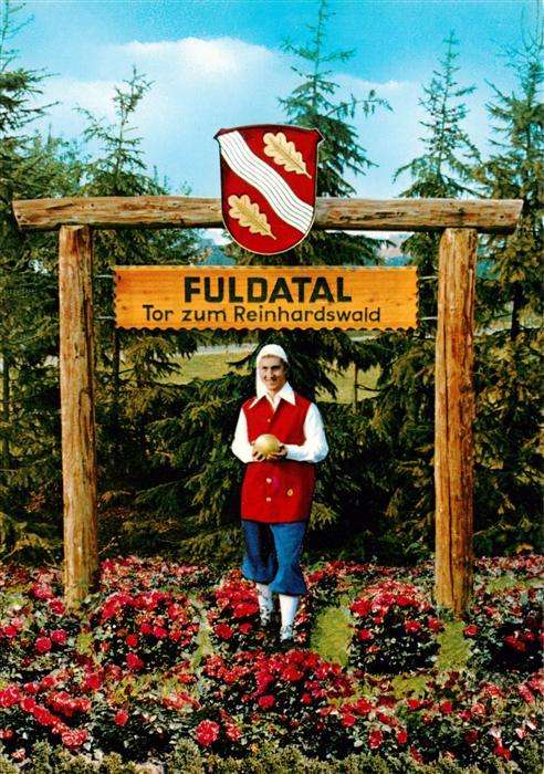 Fuldatal Tor zum Reinhardswald Dt Maerchenstrasse Hans im Glueck