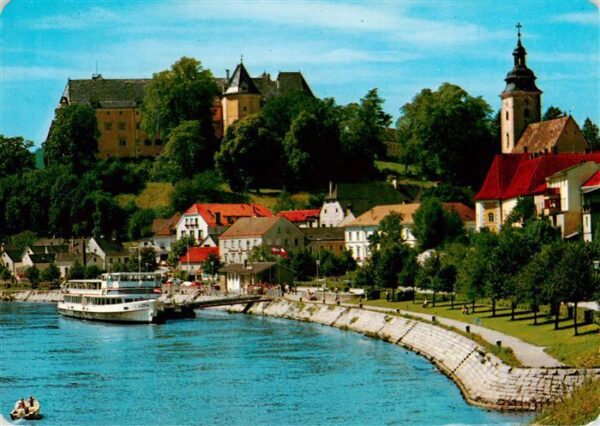 Grein Donau Oberoesterreich AT Anleger Schloss Kirche