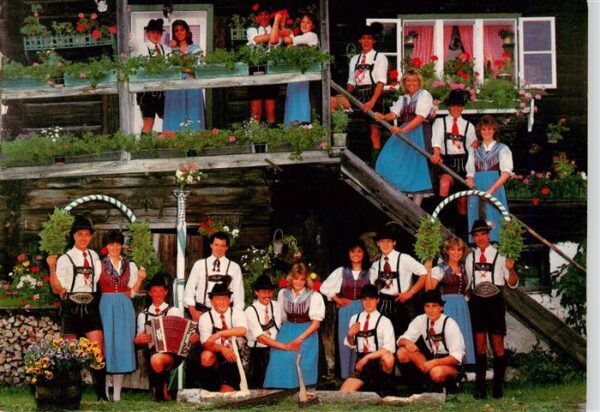 Schladming Obersteiermark AT Tanzgruppe d’Dochstoana des Heimatvereins Schladmin