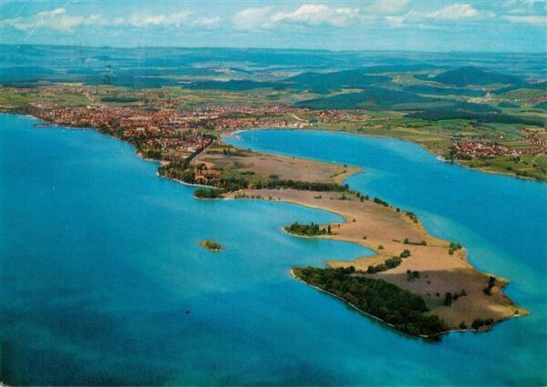 Radolfzell Bodensee Fliegeraufnahme mit Halbinsel Mettnau
