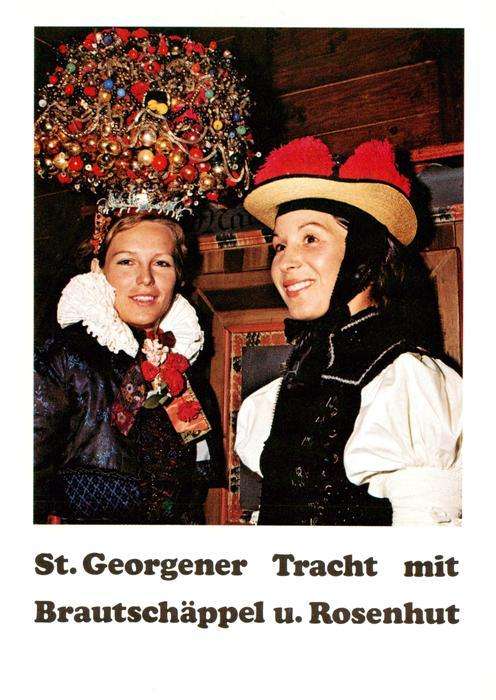 St Georgen  Schwarzwald St Georgener Tracht mit Brautschaeppel und Rosenhut