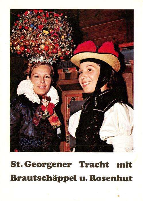 St Georgen  Schwarzwald St Georgener Tracht mit Brautschaeppel und Rosenhut