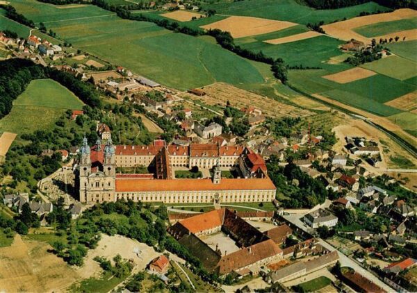 St Florian Stift Linz-Land Oberoesterreich AT Stift und Markt