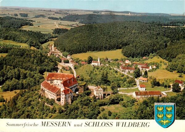 Messern Irnfritz-Messern Niederoesterreich AT Fliegeraufnahme mit Schloss Wildbe