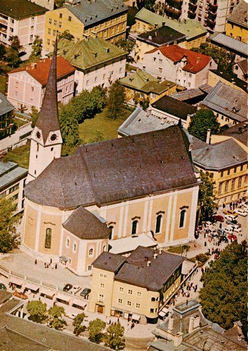 Bad Ischl Salzkammergut AT Fliegeraufnahme mit Stadtpfarrkirche