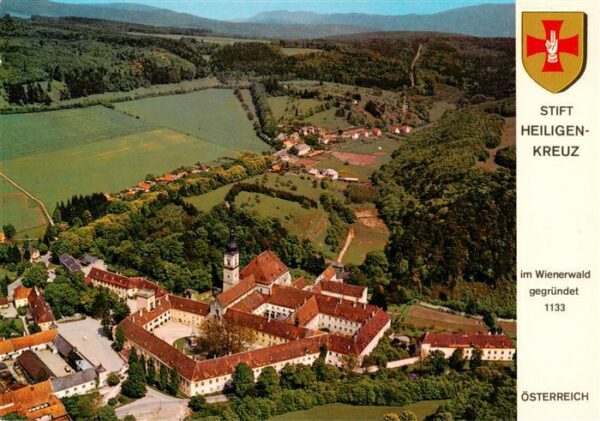 Heiligenkreuz Kloster Niederoesterreich AT Fliegeraufnahme mit Stift Heiligenkre