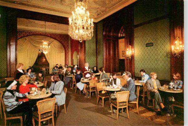 Budapest HU Cafehaus Voeroesmarty