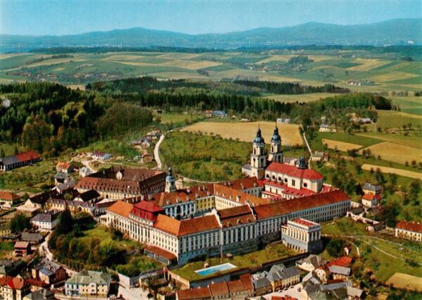 Linz Donau AT Stift St Florian Fliegeraufnahme