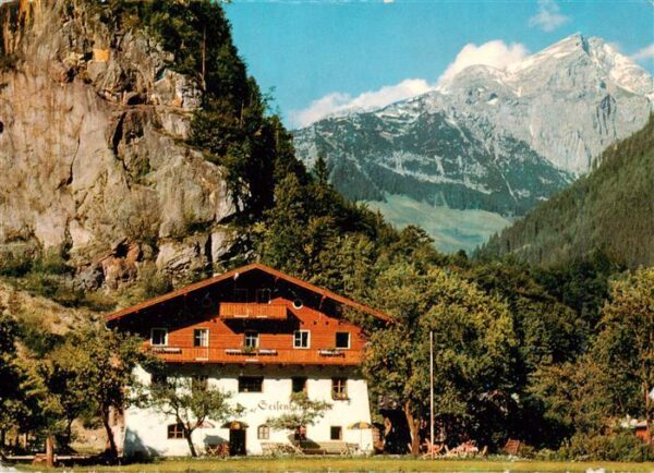 Weissbach Lofer AT Gasthaus Seisenbergklamm mit Kammerlinghorn