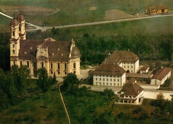 Ellwangen Jagst Wallfahrtskirche Schoenenberg mit Haus Schoenenberg